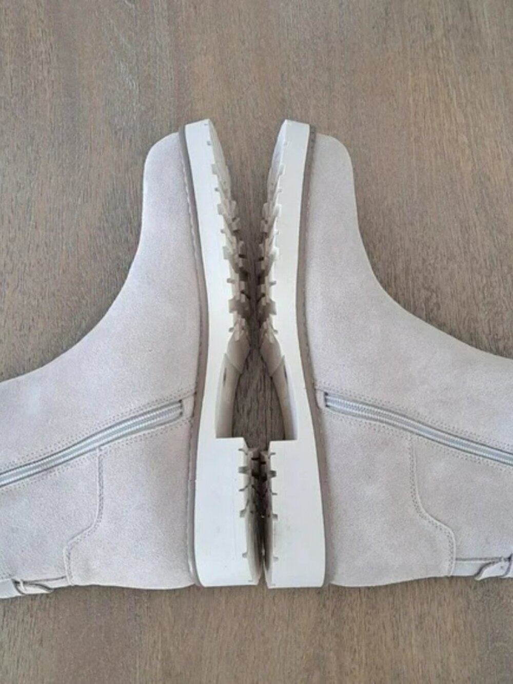 Crown Vintage Taylen Bootie - Color: Dove - Size: Women 9 - Picture 6 of 9